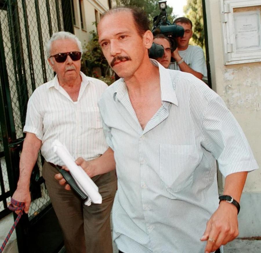 Σήμερα κυκλοφορούν ελεύθεροι: 8 Έλληνες δολοφόνοι που έχουν πλέον αποφυλακιστεί