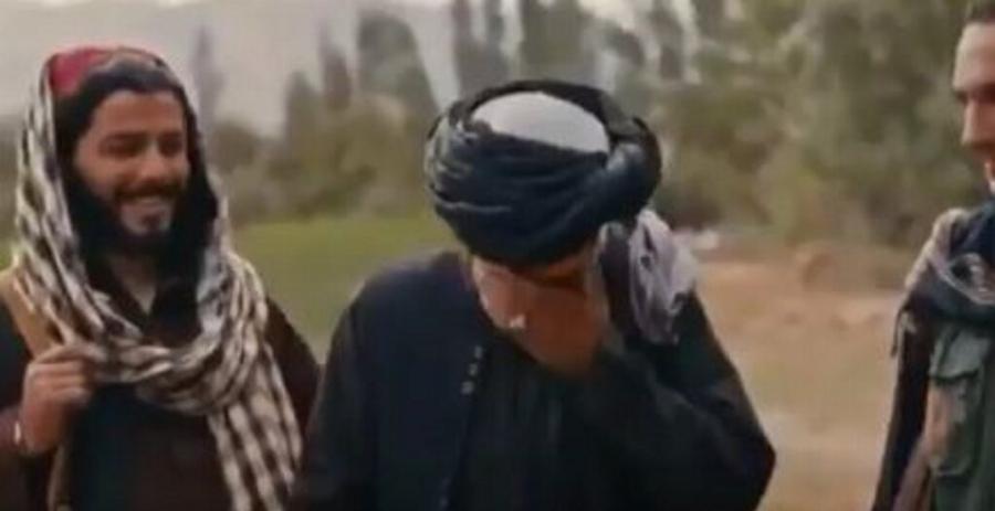 Ξέσπασε σε γέλια on camera ένας Ταλιμπάν, όταν δημοσιογράφος τον ρώτησε για τα δικαιώματα των γυναικών