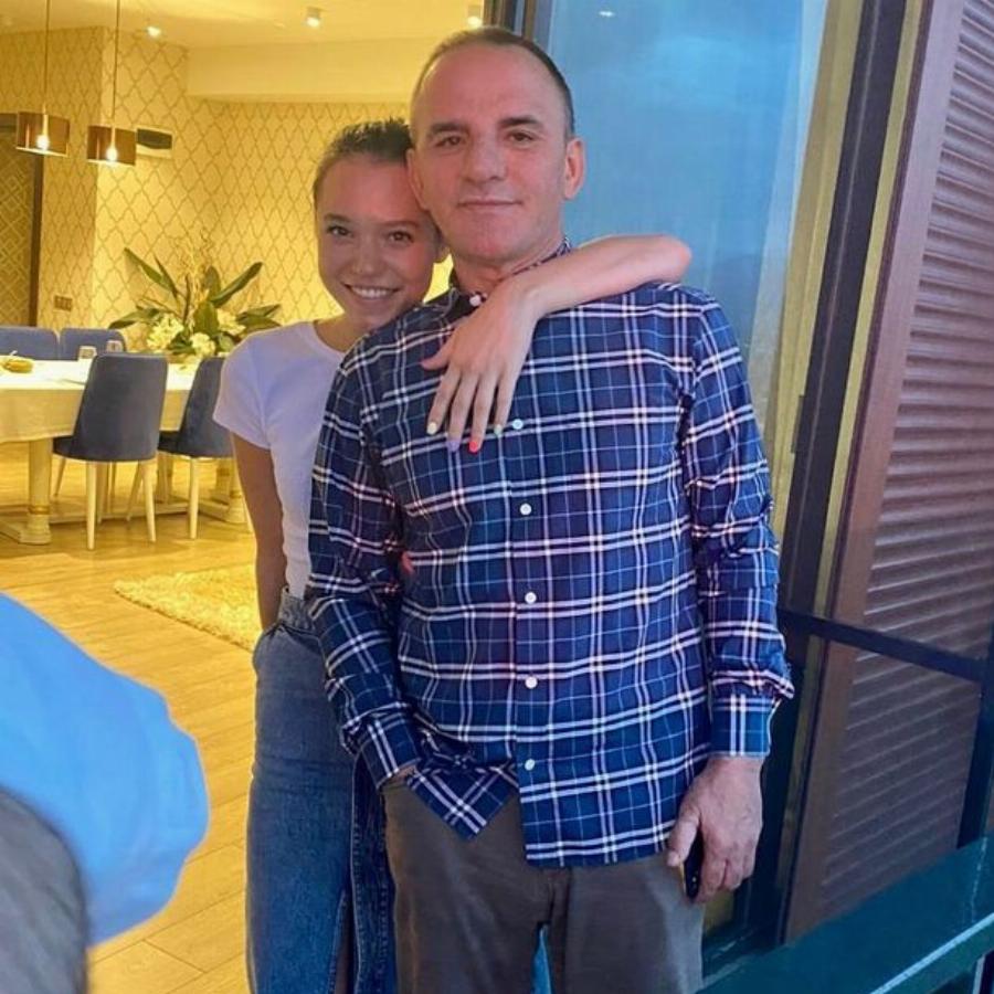 Νεαρή εκατομμυριούχος με 11 παιδιά: Η 23χρονη μαμά θέλει να να φτάσει τα 100