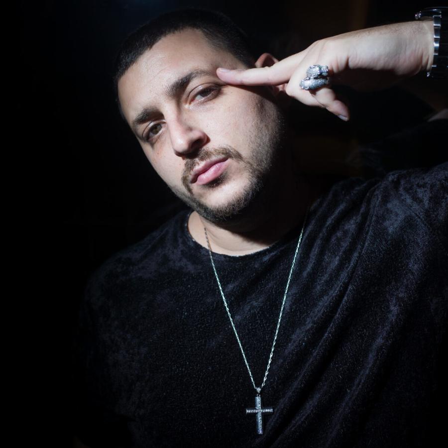 «Θα ‘μαι κάπου εκεί ψηλά στα σύννεφα» τραγουδούσε ο Mad Clip: Τα προφητικά τραγούδια  και το πραγματικό του όνομα