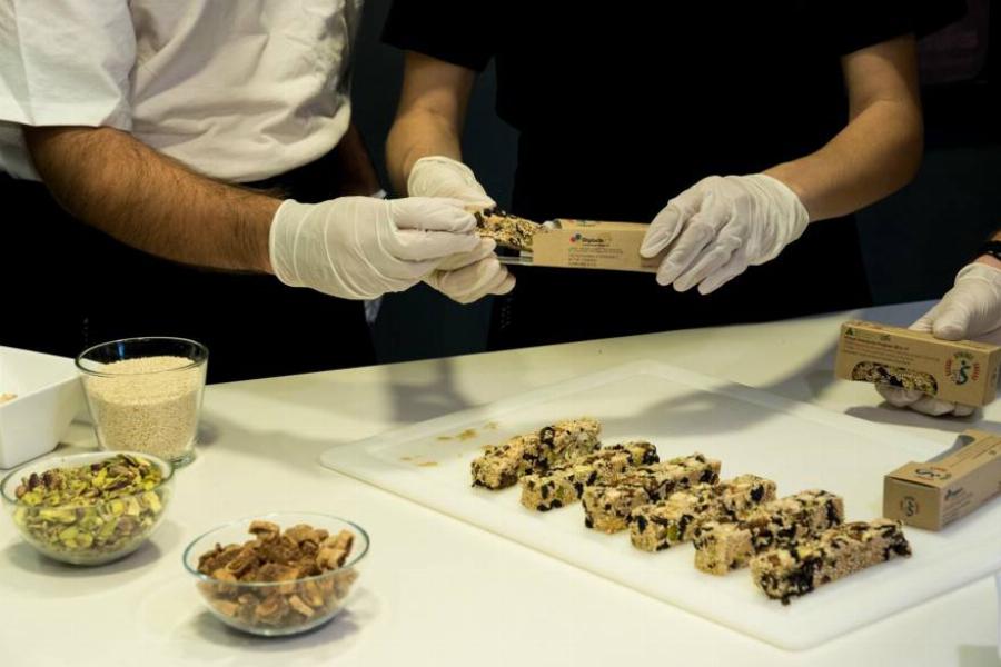 Δεν τους προσλάμβανε κανείς και άνοιξαν δική τους επιχείρηση: 4 νέοι Έλληνες με αυτισμό και η επιχείρηση των σνακ