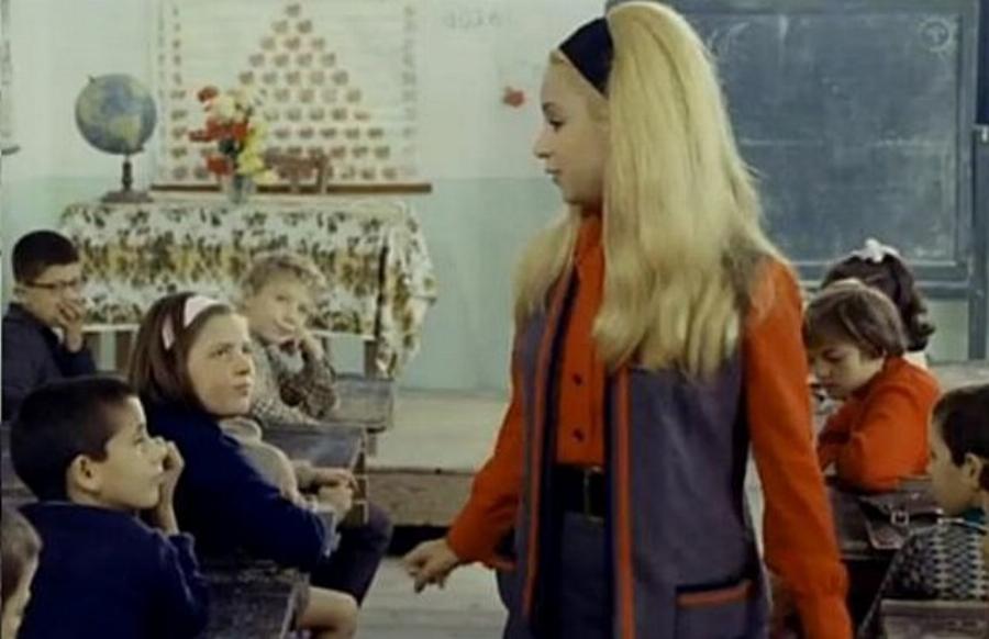 Λάθη που βγάζουν μάτι: 9 ταινίες του ελληνικού κινηματογράφου με σκηνοθετικές αστοχίες που σίγουρα παρατηρήσατε