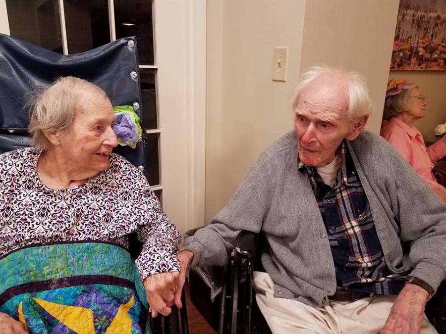 Μετά από 71 χρόνια γάμου, «έφυγαν» μαζί την ίδια μέρα με 14 ώρες διαφορά: Μία ιστορία βγαλμένη από παραμύθι