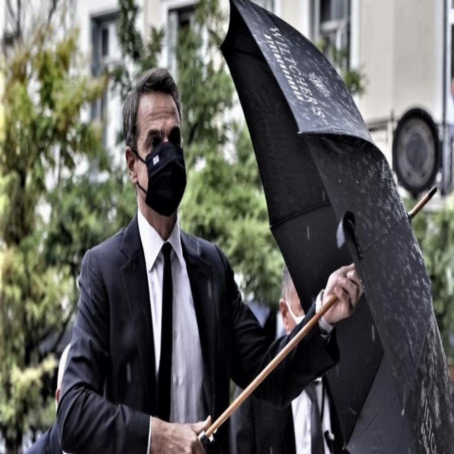 Νίκος Καρανίκας: «Δεν γιουχάρεις έναν πρωθυπουργό όταν πάει να τιμήσει ένα νεκρό»