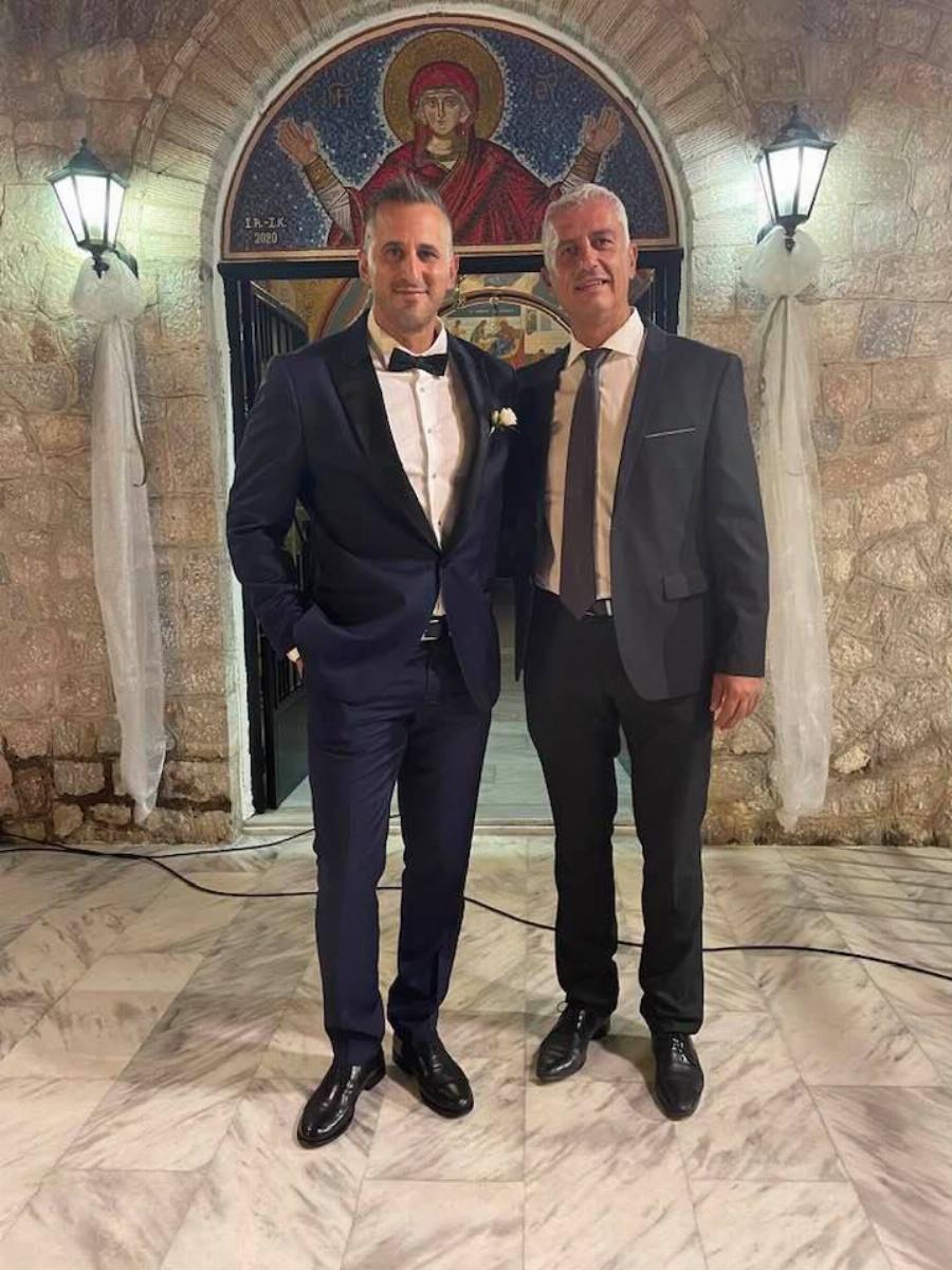 Καρολάιν Γλυκά Νερά: Παντρεύτηκε ο αστυνομικός που κρατούσε την κόρης της στην αγκαλιά του