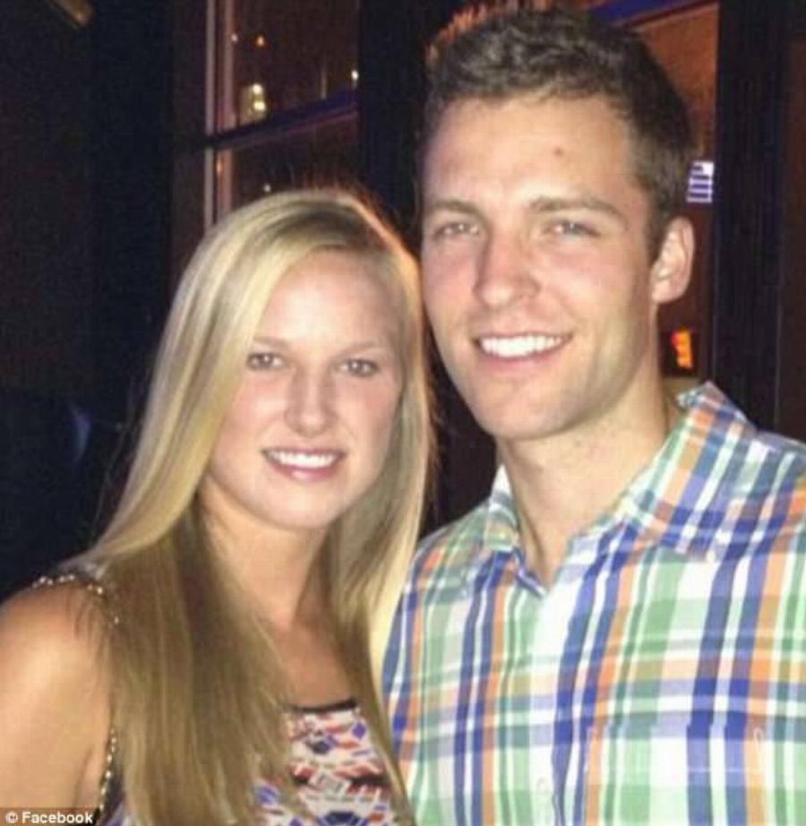 Ο ορισμός της αληθινής αγάπης: Έσπρωξε το καροτσάκι του τετραπληγικού συντρόφου της σε μαραθώνιο 42 χιλιομέτρων