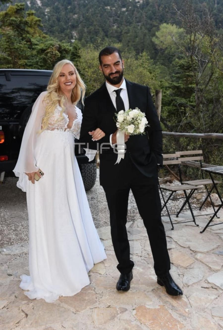 Παντρεύτηκαν λίγο πριν γίνουν γονείς οι Τζούλια Νόβα – Μιχάλης Βιτζηλαίος