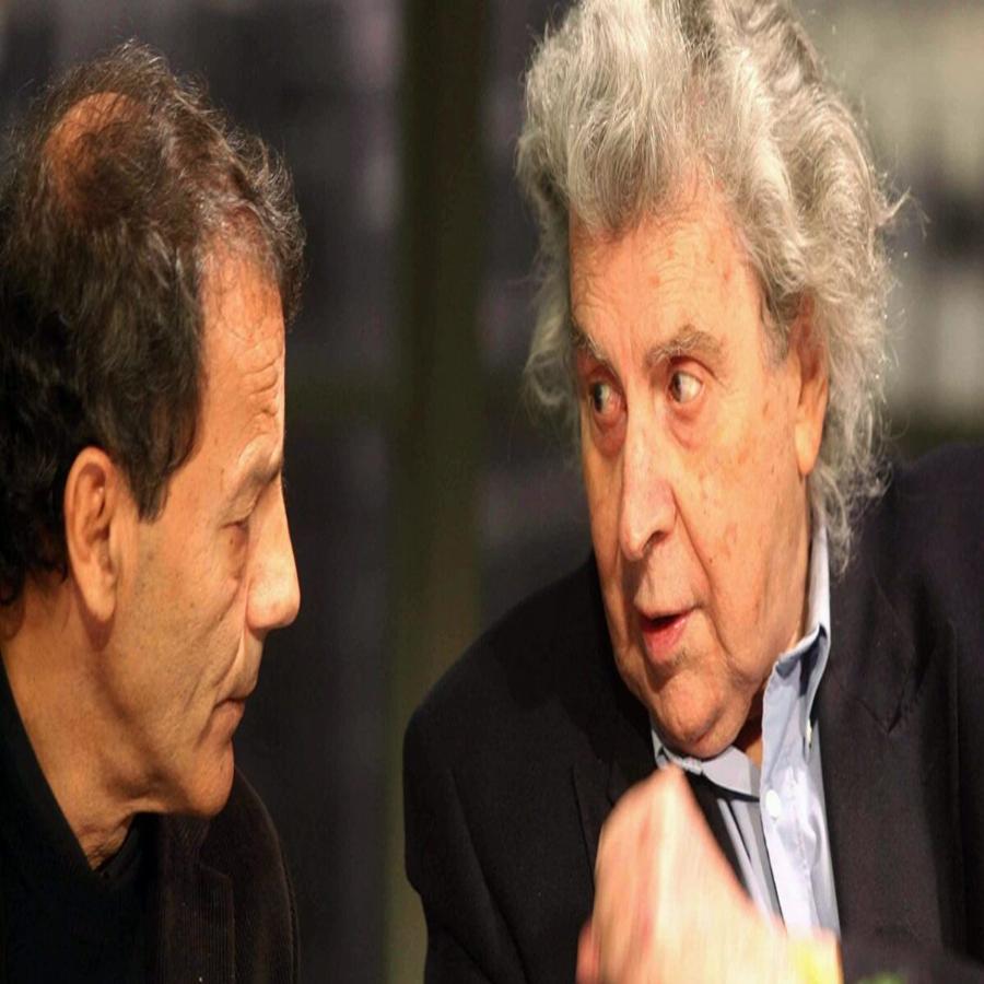 «Ως μουσικός, προσκυνώ. Ως Έλλην, θρηνώ. Ως ιχθύς, σιωπώ»: Τα λόγια του Σταύρου Ξαρχάκου για τον Μίκη Θεοδωράκη