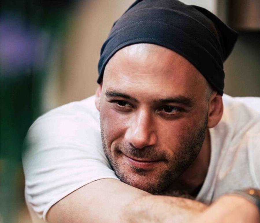 «Ο καρκίνος με άλλαξε. Ήρθα κοντά στο Θεό»: Η συνέντευξη του Αντίνοου Αλμπάνη