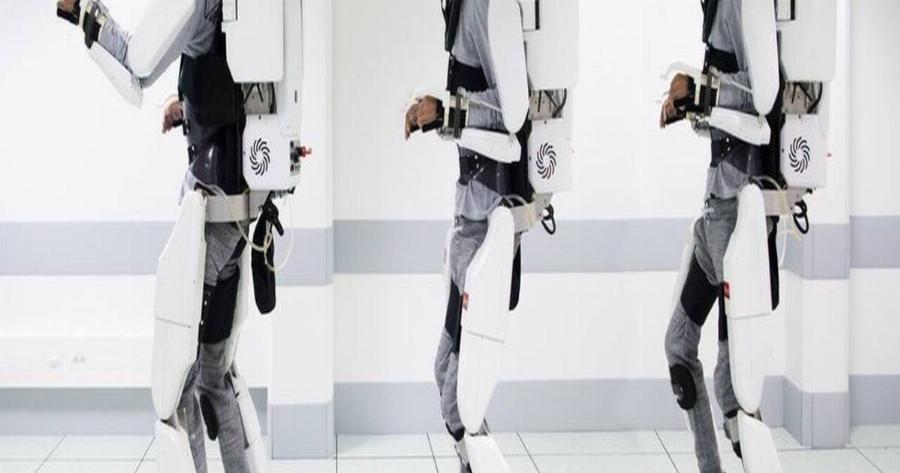 Ανακάλυψη του αιώνα για τη ρομποτική: Τετραπληγικός άντρας περπατάει με τη σκέψη του