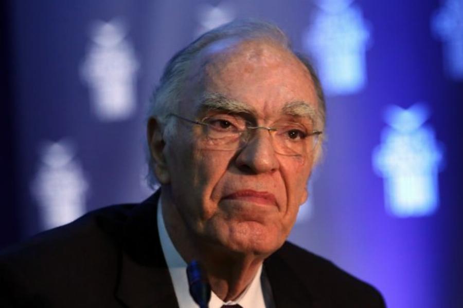 “Να πάνε να κάνουν όλοι το εμβόλιο”: Το ανατριχιαστικό βίντεο με τον Βασίλη Λεβέντη να μιλάει για το εμβόλιο που τελικά δεν έκανε