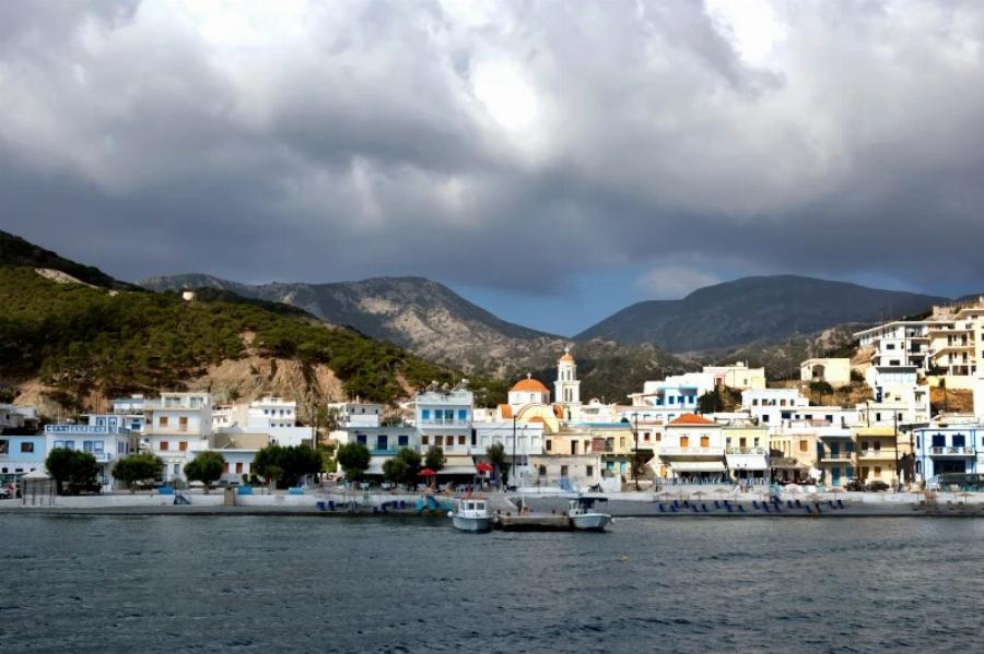 Διαφάνι – “Άγριες Μέλισσες”: Υπάρχει στα αλήθεια και βρίσκεται σε ελληνικό νησί