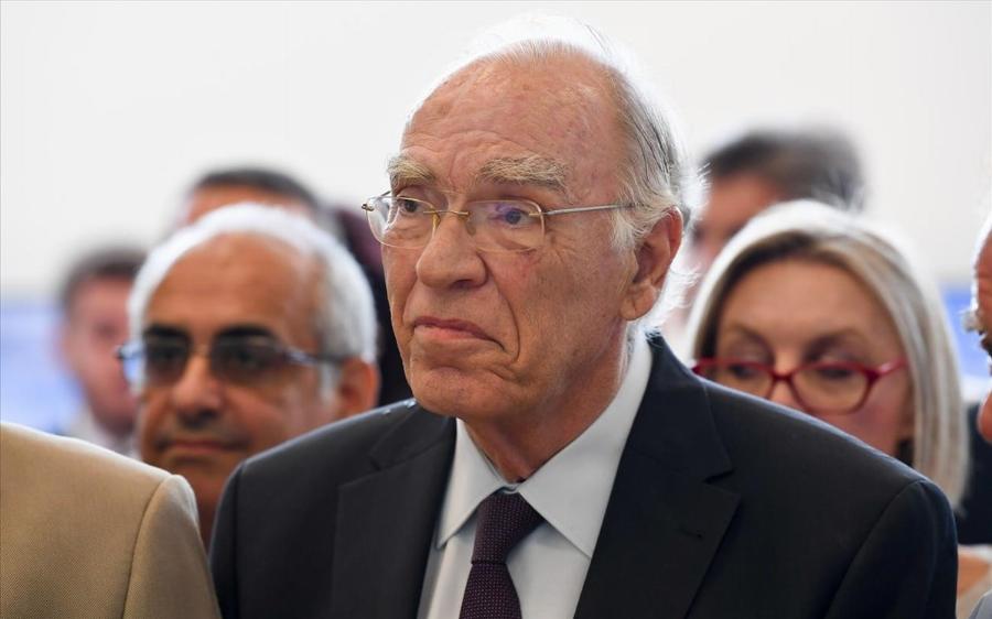 Διασωληνώθηκε ξανά ο Βασίλης Λεβέντης – Επιδεινώθηκε η κατάσταση της υγείας του