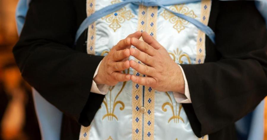 83χρονος ιερέας ασελγούσε σε 11χρονο κορίτσι – Είχε μάλιστα και την ευλογία της μητέρας της