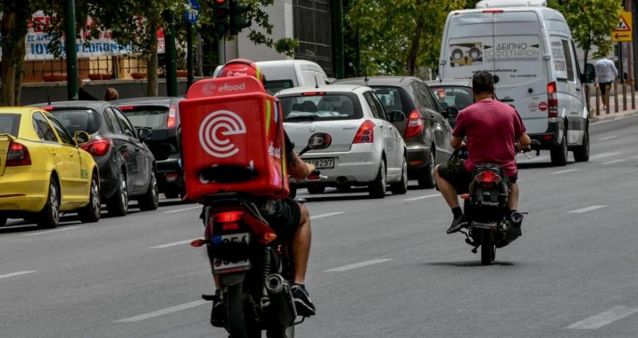 Η efood κάνει όλες τις συμβάσεις αορίστου χρόνου – Μεγάλη νίκη των ντελιβεράδων