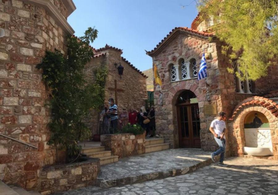 Μέγα Σημείο στη Νέα Μάκρη χθες 17/9: Ο Άγιος Εφραίμ έσωσε γιο Ιερέα από νεφρική βλάβη