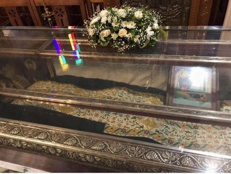 Μέγα Σημείο στη Νέα Μάκρη χθες 17/9: Ο Άγιος Εφραίμ έσωσε γιο Ιερέα από νεφρική βλάβη