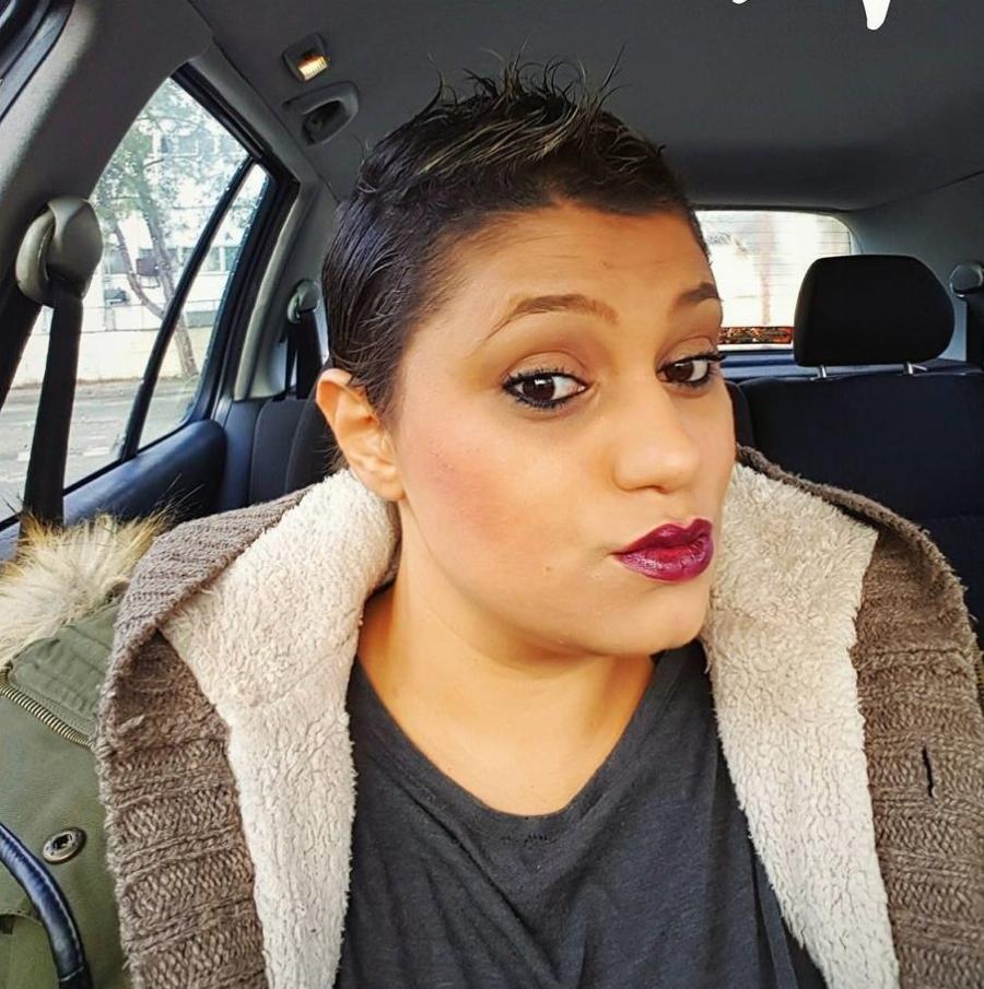 «Άγγιζα τα μαλλιά μου και έμεναν τούφες στα χέρια»: Η Στέλλα στα 32 της μιλά για τις χημειοθεραπείες και συγκινεί