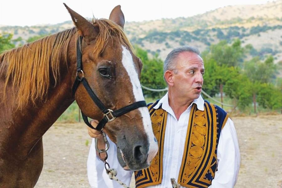 «Θα έσερνα τον Λιγνάδη στο Σύνταγμα για να τον φτύνουν» – Οι συγκλονιστικές δηλώσεις του Γιώργου Μακρή