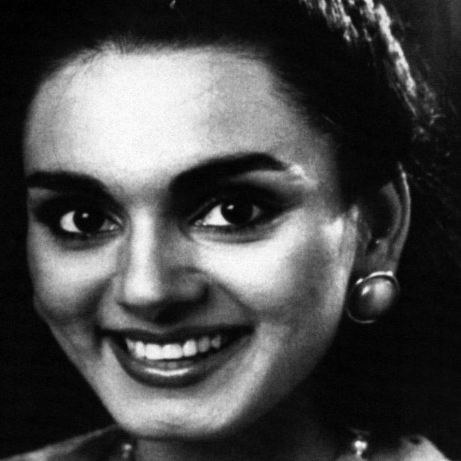 Αεροσυνοδός θυσιάστηκε για να σώσει 380 επιβάτες από αεροπειρατές: Η ιστορία της 22χρονης έγινε ταινία