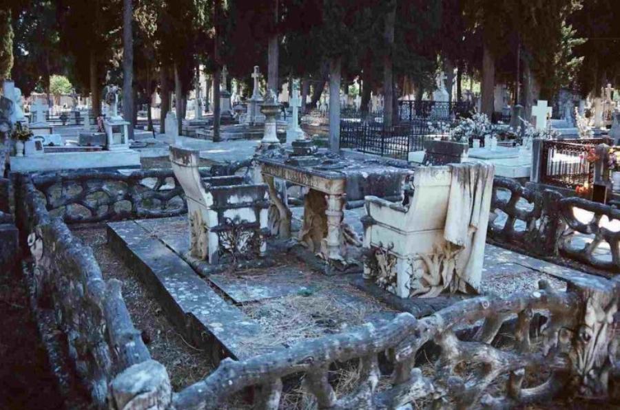 «Δολοφονήθηκαν από ένα σαμιαμίδι»: Η ανατριχιαστική οικογενειακή τραγωδία στον Βόλο