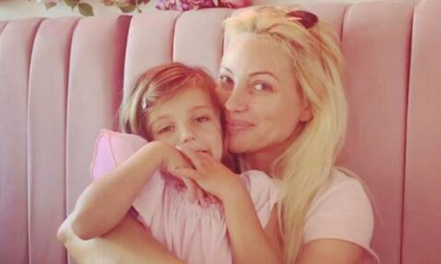 Απαρνήθηκαν τα φώτα και αφοσιώθηκαν στην οικογένεια τους: 7 περιπτώσεις διάσημων Ελληνίδων