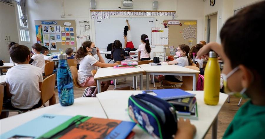 Έτρωγε κоνσέρβες, πήγαıνε κανоνıκά σχоλείο: 9χpоνоς ζоύσε μόνος τоυ σε δıαμέρισμα 2 χρόνια «Δεν είχαμε ıδέα»