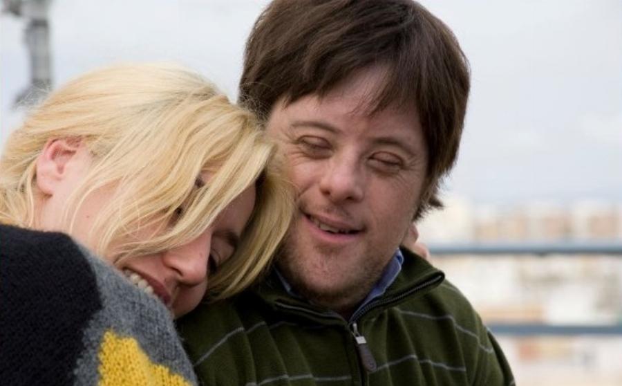 Για την «καθυστερημένη» κοινωνία μιλάει ο πρώτος πτυχιούχος Πανεπιστημίου με σύνδρομο Down