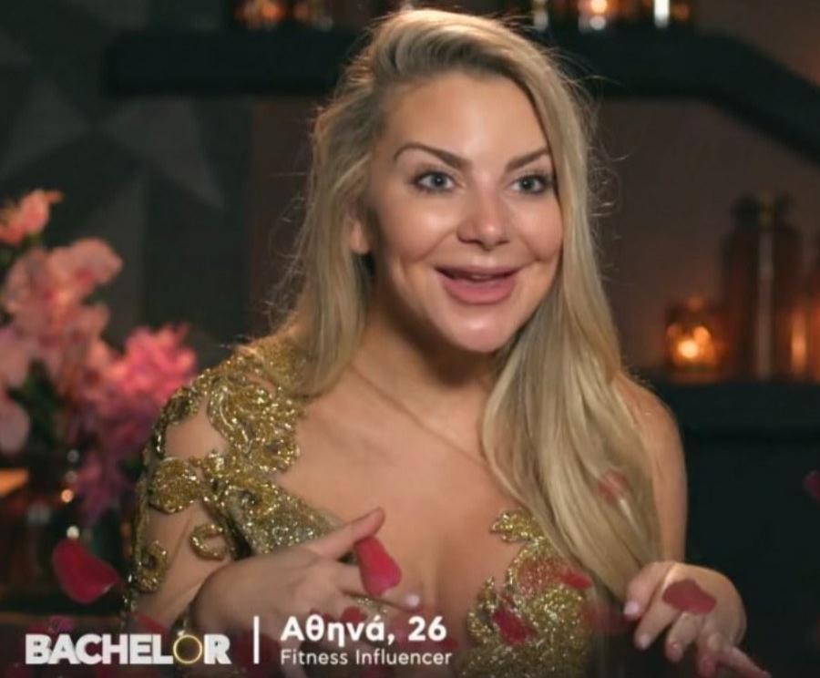 The Bachelor: Τα πιπεράτα σχόλια για την 26χρονη Αθηνά στο Twitter και το γλέντι για την ηλικία της