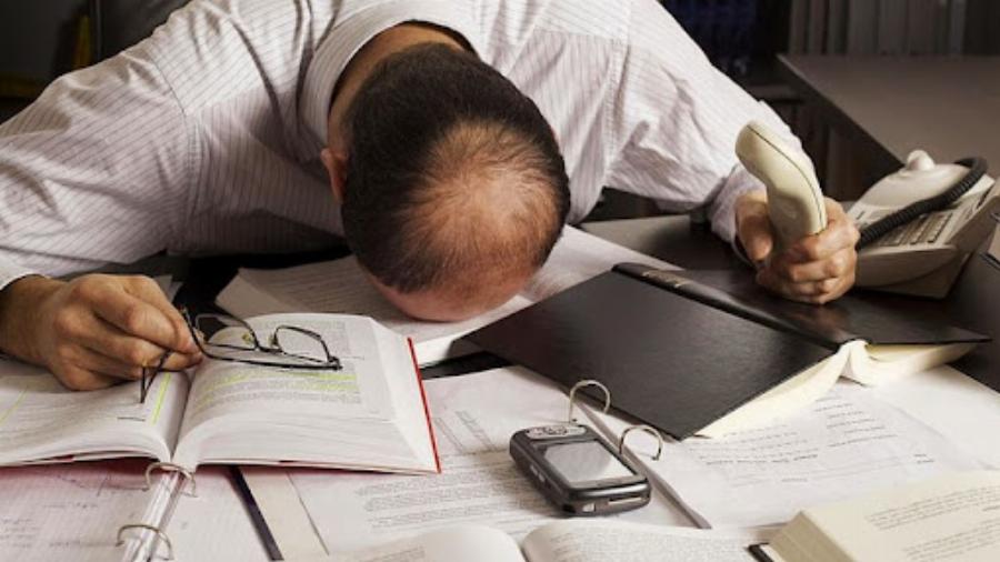 «Να δουλεύεις 10 με 12 ώρες για 600 ευρώ και να μην τολμάς να πεις και κουβέντα» – Αυτό είναι βία