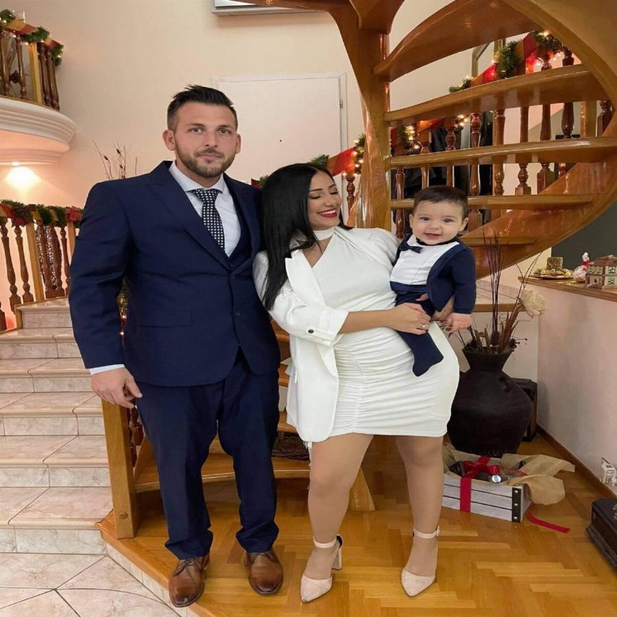 Έγινε γιαγιά στα 41 της: Η αληθινή ιστορία της Βούλας Τσεμπερλίδου