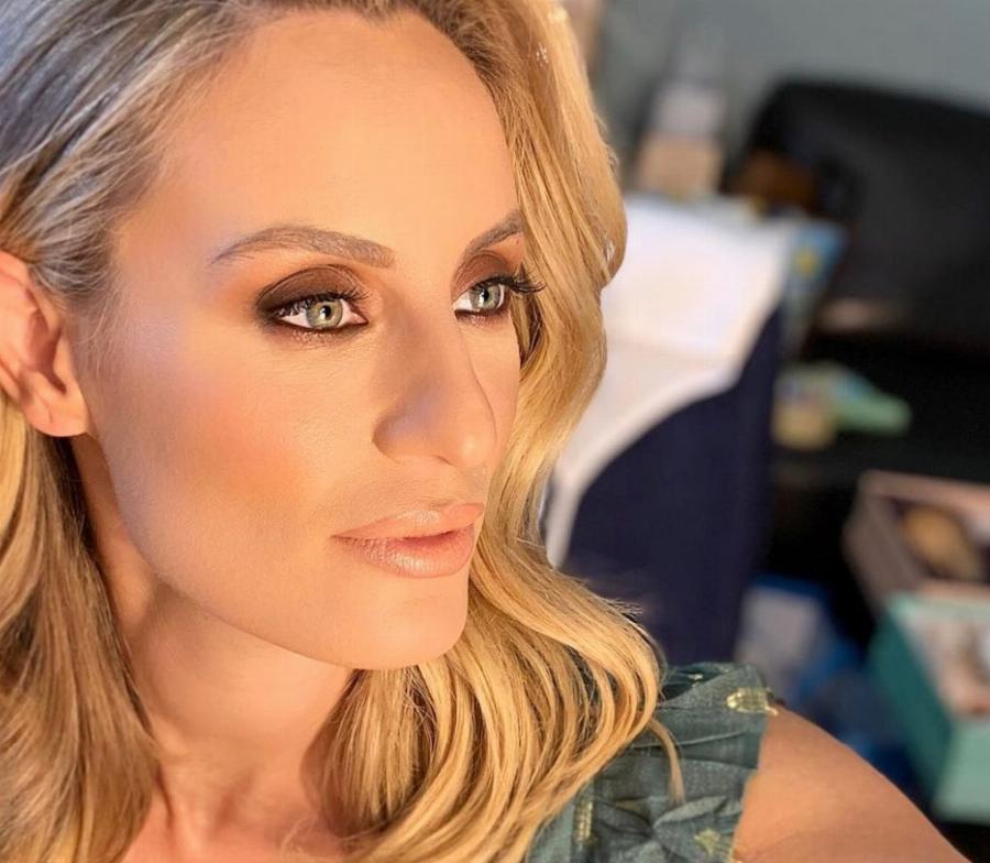 «Με υποδέχθηκε πολιτικός με μπουρνούζι στο γραφείο του για συνέντευξη» – Δήλωση σοκ από την Ελεονώρα Μελέτη