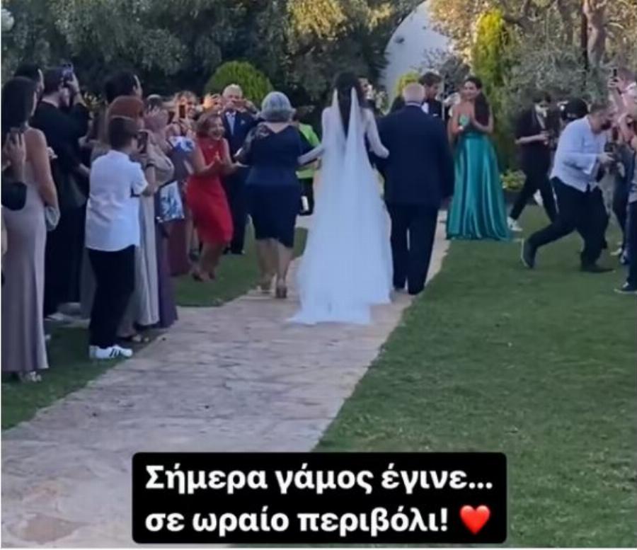 Ο Άκης Πετρετζίκης παντρεύτηκε και βάπτισε το γιο του – Υπέροχες εικόνες από το μυστήριο