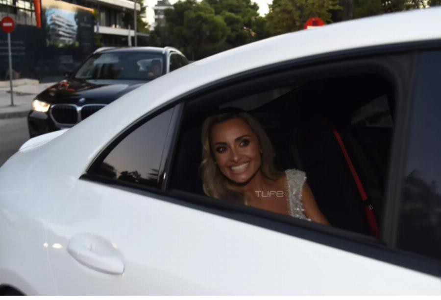 Λευτέρης Πετρούνιας – Βασιλική Μιλλούση: Παντρεύτηκαν με θρησκευτικό γάμο σε ένα υπέροχο σκηνικό