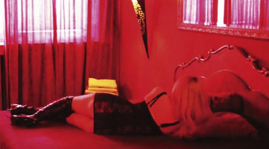 Έγινε ιερόδουλη για να ζήσει τα παιδιά της: Η συγκλονιστική ιστορία της Καίτης που μεγάλωσε 6 παιδιά