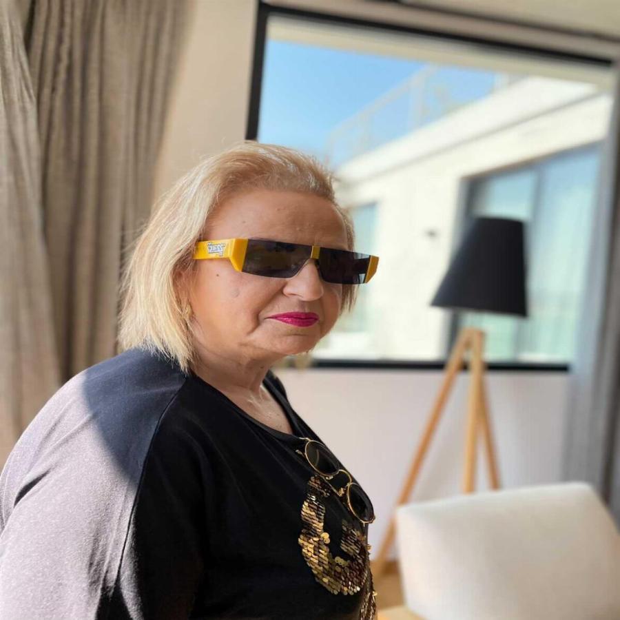 Σε ρόλο μοντέλου η Ματίνα Παγώνη για πολύ γνωστό κατάστημα οπτικών