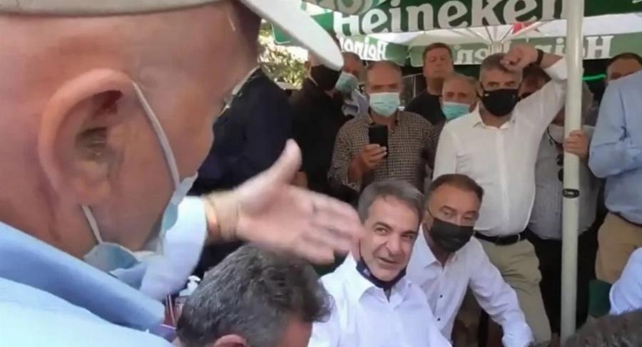 Το βίντεο που κανένα κανάλι δεν έδειξε – Συνταξιούχος ‘’τα χώνει’’ στον πρωθυπουργό Μητσοτάκη