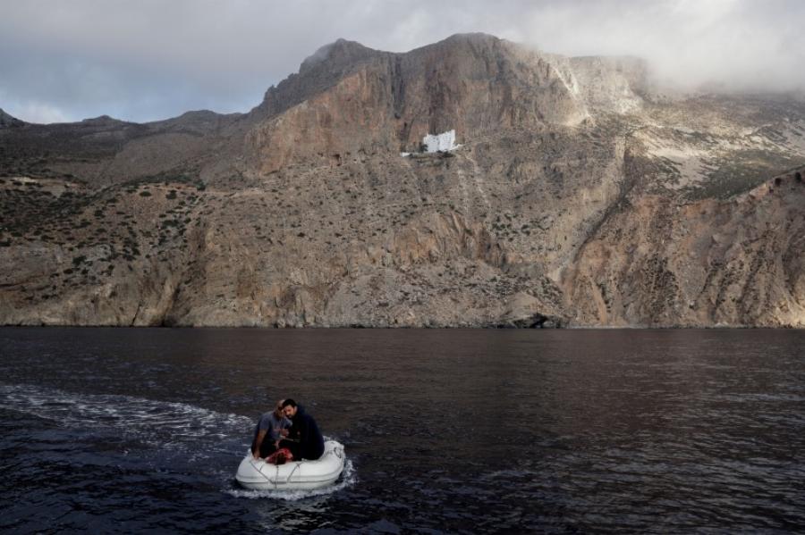 Η Μονή της Παναγίας της Χοζοβιώτισσας στην Αμοργό κρεμασμένη στον γκρεμό