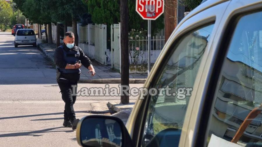 Συγκλονίζει Έλληνας αστυνομικός: Πήδηξε από διπλανό μπαλκόνι για να απεγκλωβίσει ηλικιωμένο