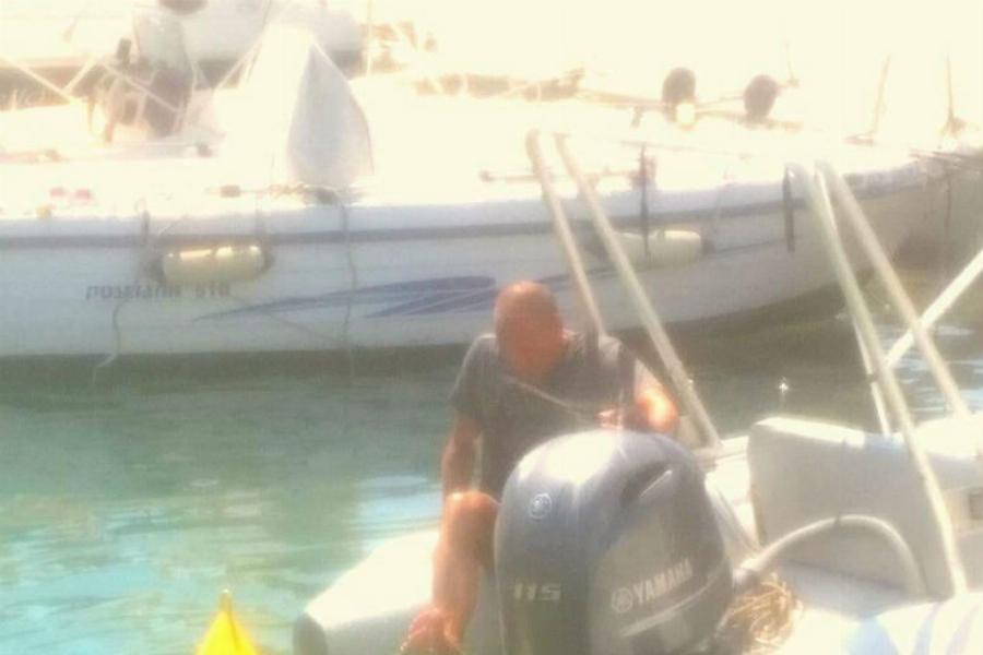 Έκλεψαν το φουσκωτό σκάφος του Γιάνη Βαρουφάκη στην Αίγινα