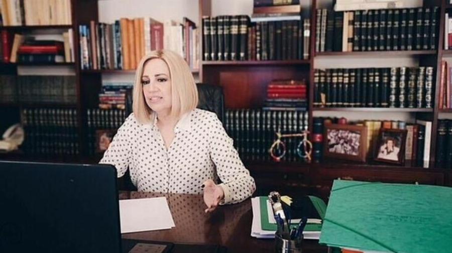 Η μάχη της γενναίας Φώφης Γεννηματά με τον καρκίνο: Στέκεται ξανά στο κρεβάτι της