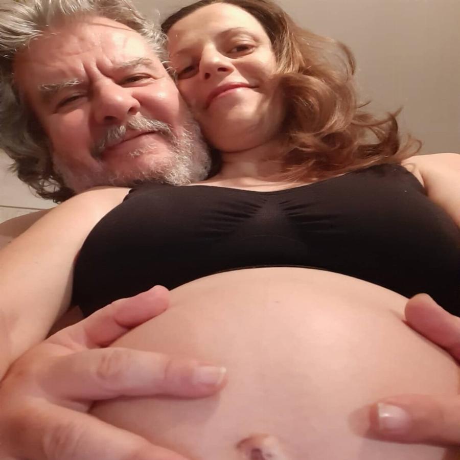 Τρελαμένος με την κόρη του ο Χαλακατεβάκης: Μας δείχνει την κούνια που κοιμάται η 3,5 μηνών κόρη του