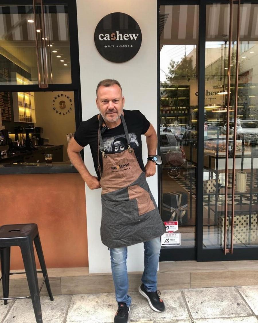 «Τα παιδιά μου ζουν στην Κέρκυρα με τη μητέρα τους και τον υπέροχο πατριό τους»: Συνέντευξη Τόνυ Δημητρίου