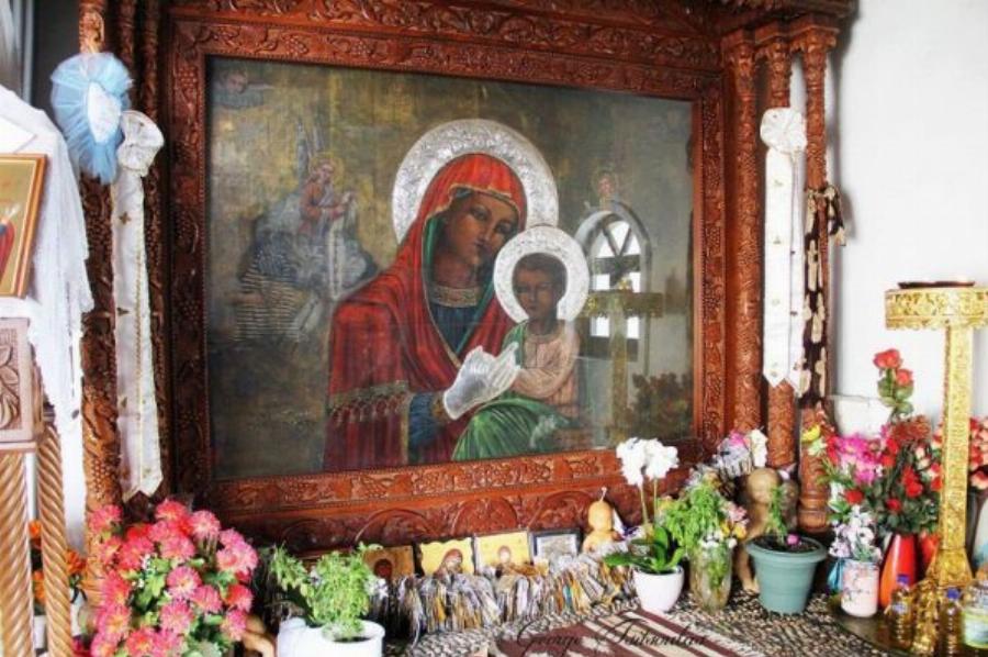 Ζευγάρι Τούρκων ήρθε να ευχαριστήσει την Παναγία Τσαμπίκα που τους έδωσε παιδί