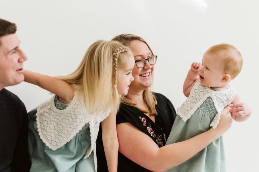 Το παιχνίδι της μοίρας: Πατέρας με όγκο στον εγκέφαλο γνωρίζει το νεογέννητο μωρό του και μετά από 3 ώρες φεύγει από τη ζωή