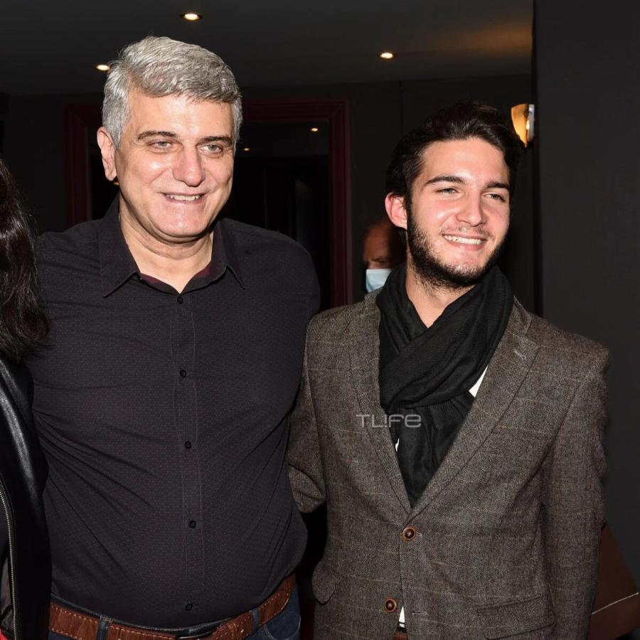 Άκρως γοητευτικός ο Αλέξανδρος Καραμανλής:  Ο 18χρονος γιος των Κώστα Καραμανλή – Νατάσας Παζαΐτη, έκανε μία σπάνια δημόσια εμφάνιση