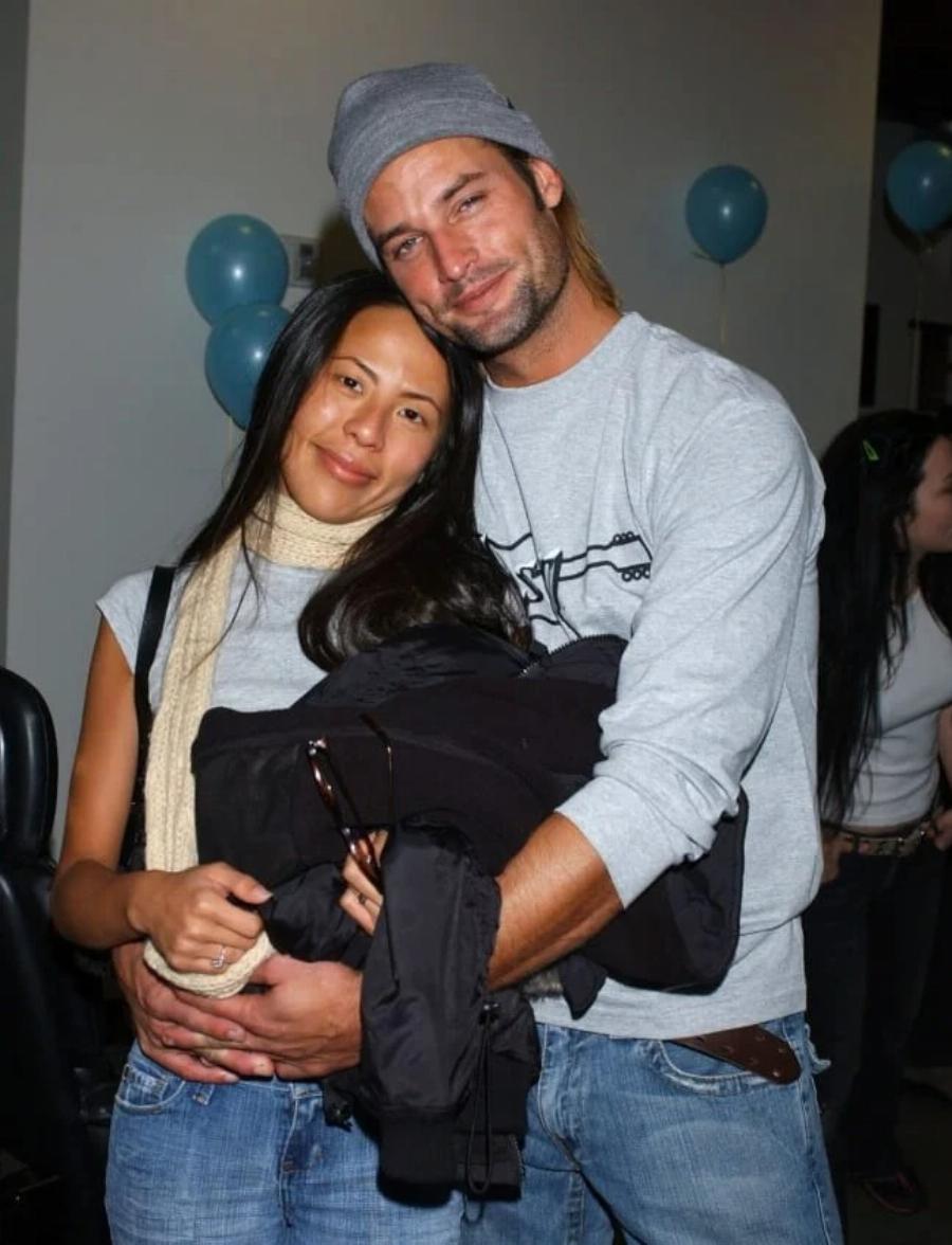 Διάσημοι και γοητευτικοί άντρες:  8 περιπτώσεις που προτίμησαν αληθινές γυναίκες και όχι συμβατικά πρότυπα ομορφιάς