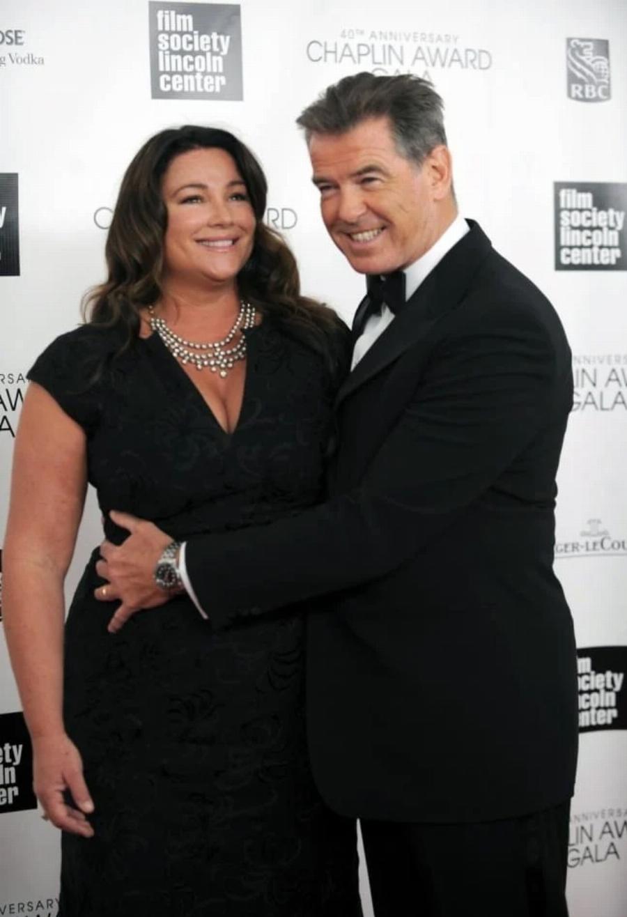 Διάσημοι και γοητευτικοί άντρες:  8 περιπτώσεις που προτίμησαν αληθινές γυναίκες και όχι συμβατικά πρότυπα ομορφιάς