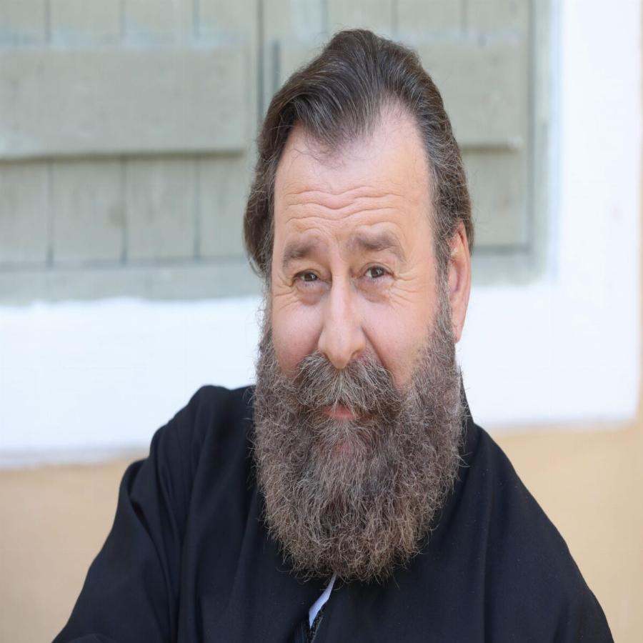 «Ο σταυρός κόλλησε πάνω μου, έκανα ακτινογραφία στο σημείο και βρήκαν κάτι πολύ κακό» – Οι αποκαλύψεις του Κωστή Σαββιδάκη