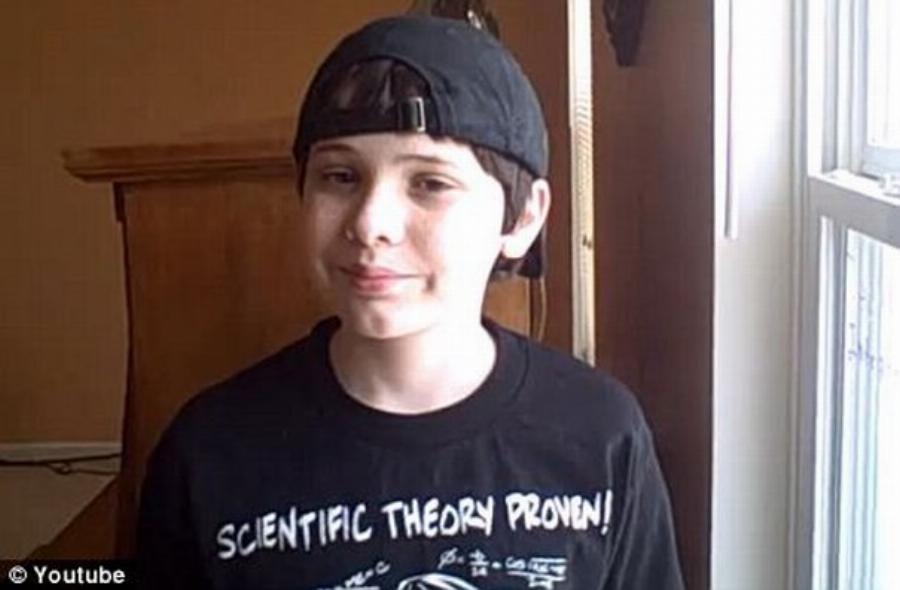 Διαγνώστηκε με Σύνδρομο Asperger πήρε μάστερ στη Κβαντική Φυσική